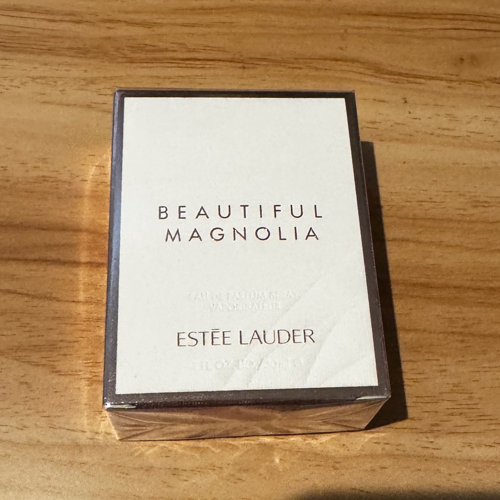NIB Estée Lauder Beautiful Magnolia Perfume